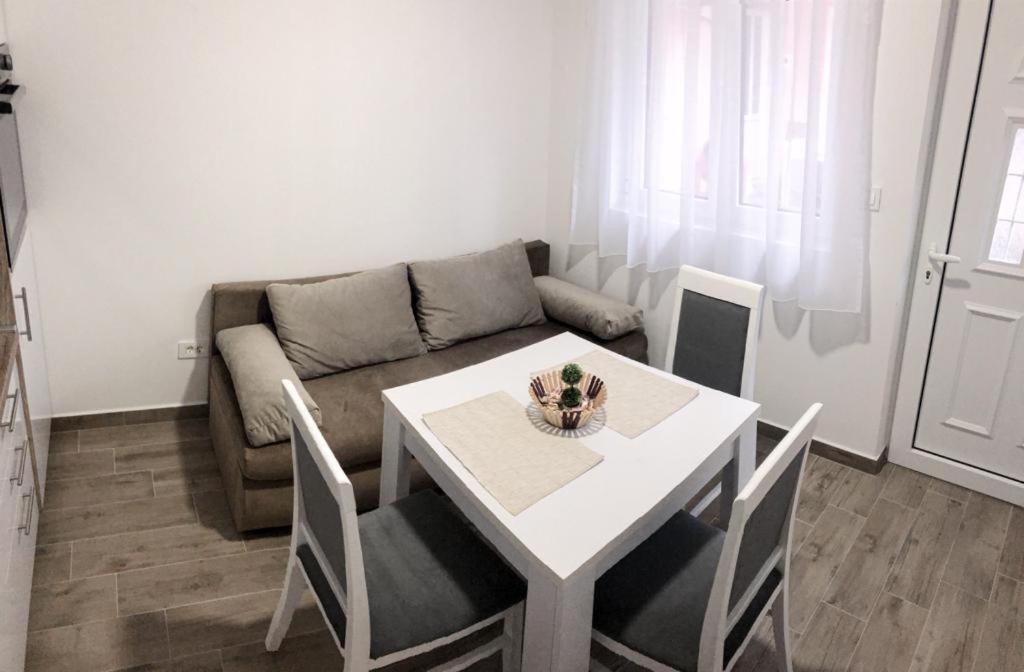 Apartmani Cupara Tivat Eksteriør bilde