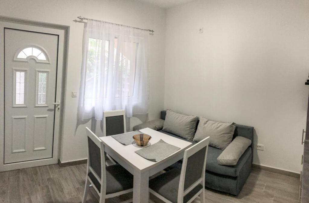 Apartmani Cupara Tivat Eksteriør bilde