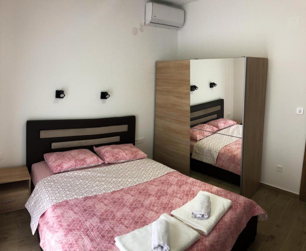 Apartmani Cupara Tivat Eksteriør bilde