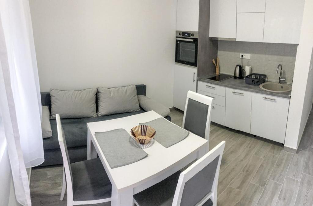 Apartmani Cupara Tivat Eksteriør bilde